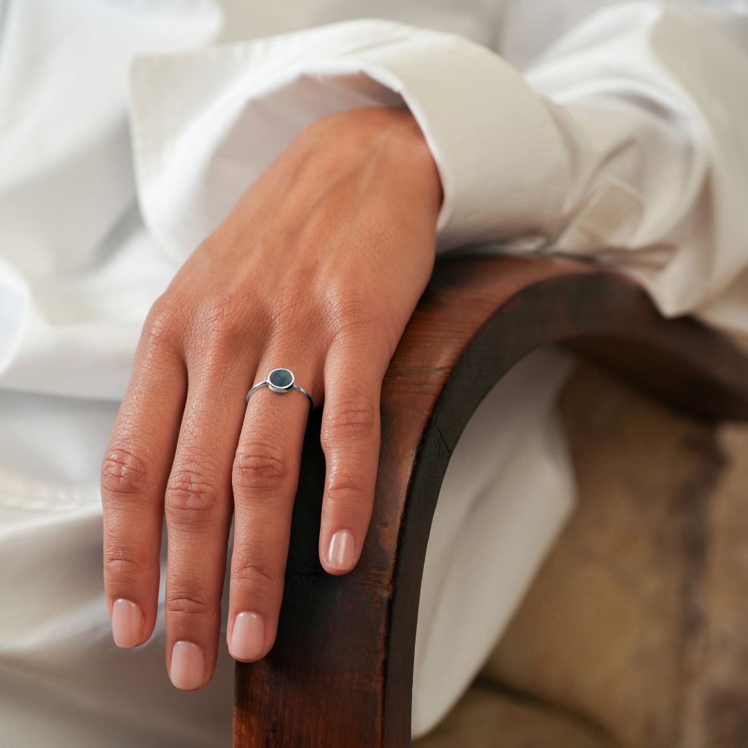 bague mini ever disc nacre noire, or blanc, t 51