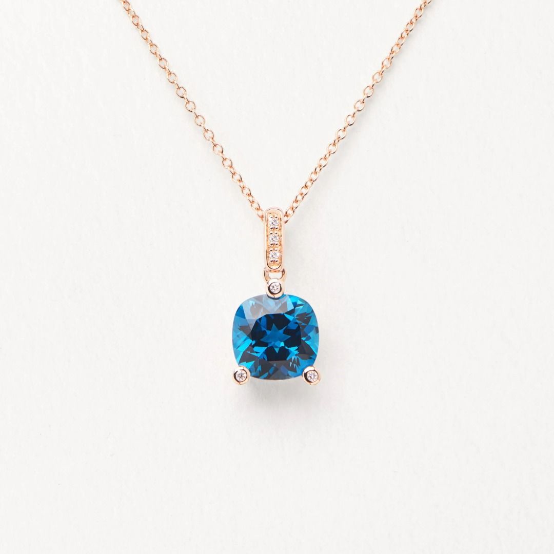 pendentif filles antik topaze blue london, or rose