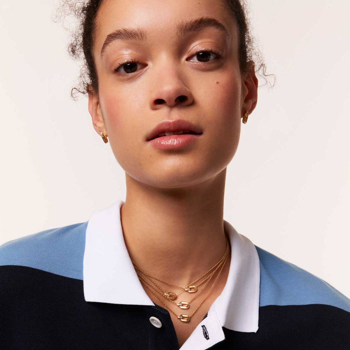 collier ruban, or jaune