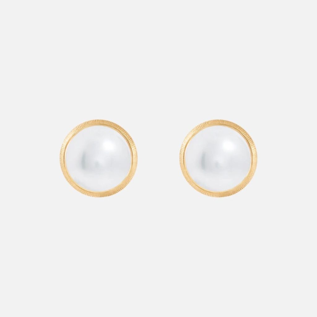 puces d'oreilles lotus perle blanche, or jaune