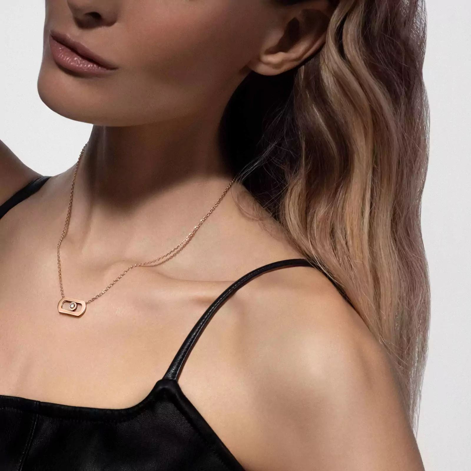collier so move, or rose