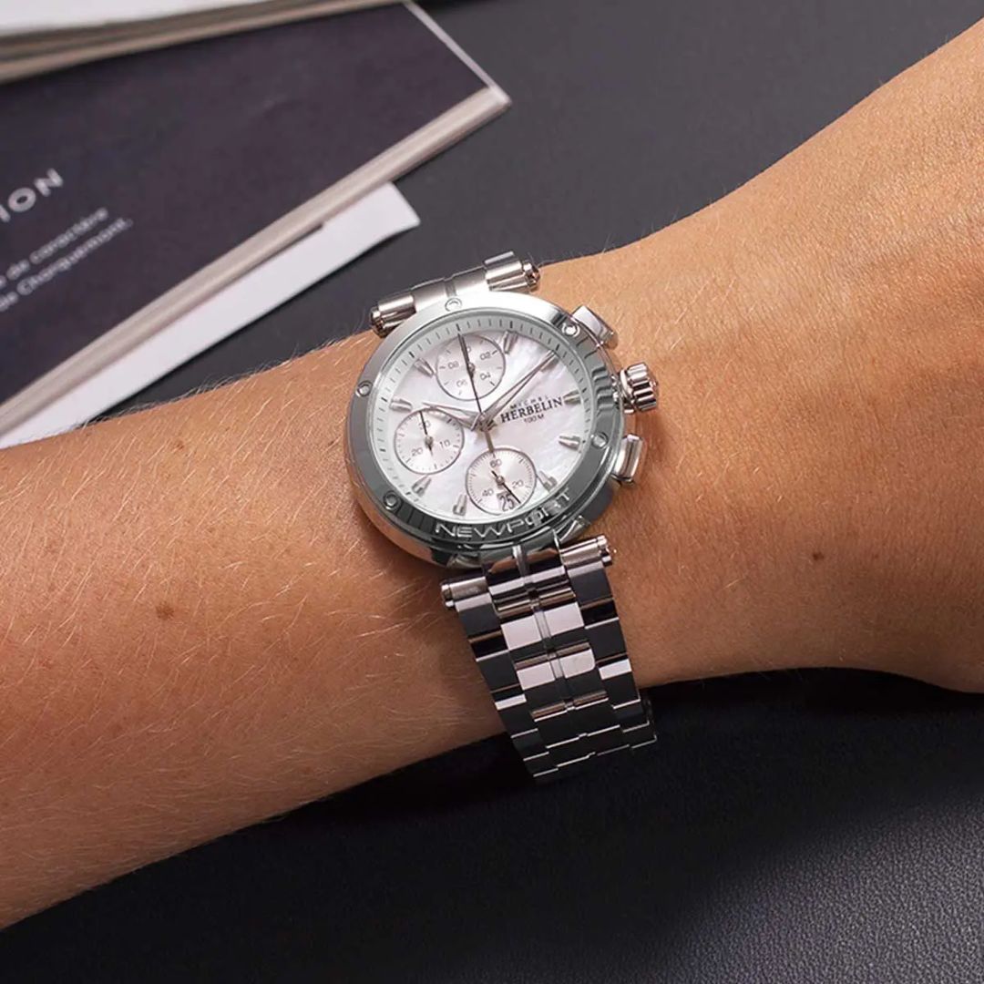 montre chronographe newport, acier & nacre