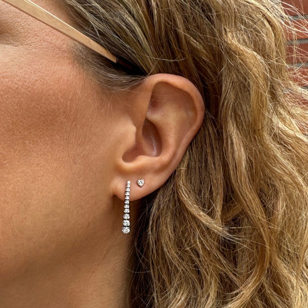 boucles d'oreilles pendantes diamants, or blanc