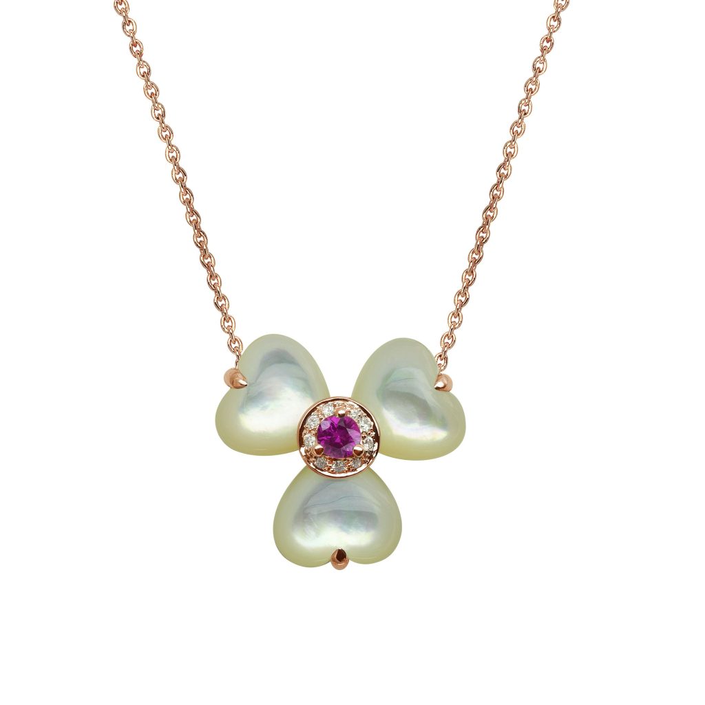 collier 3 nacres, saphirs roses et diamants, or rose