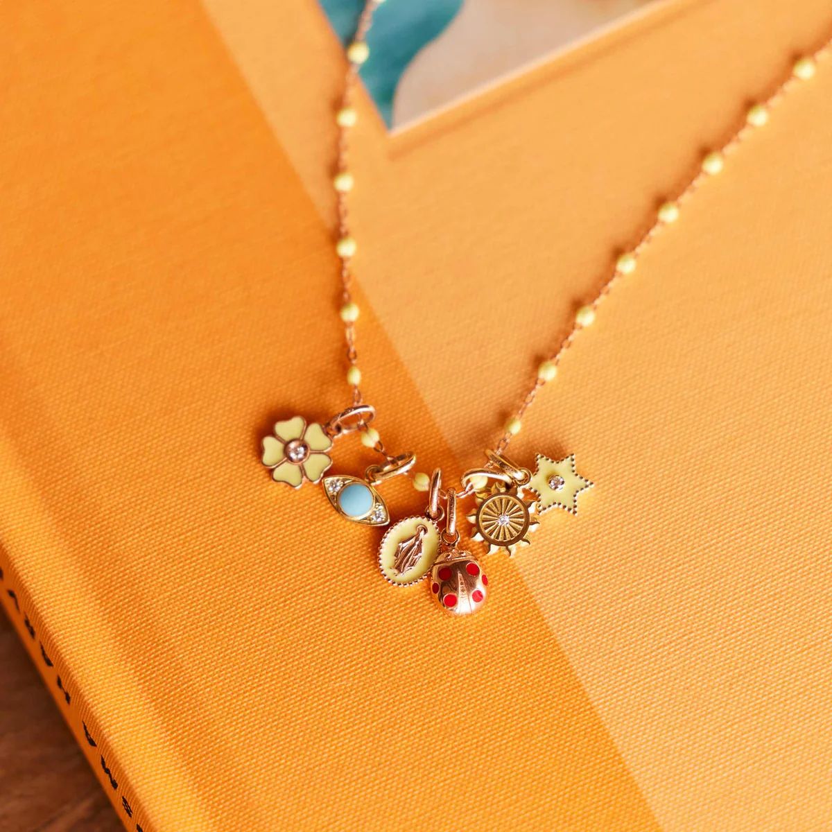 pendentif lucky sun, diamant, or jaune