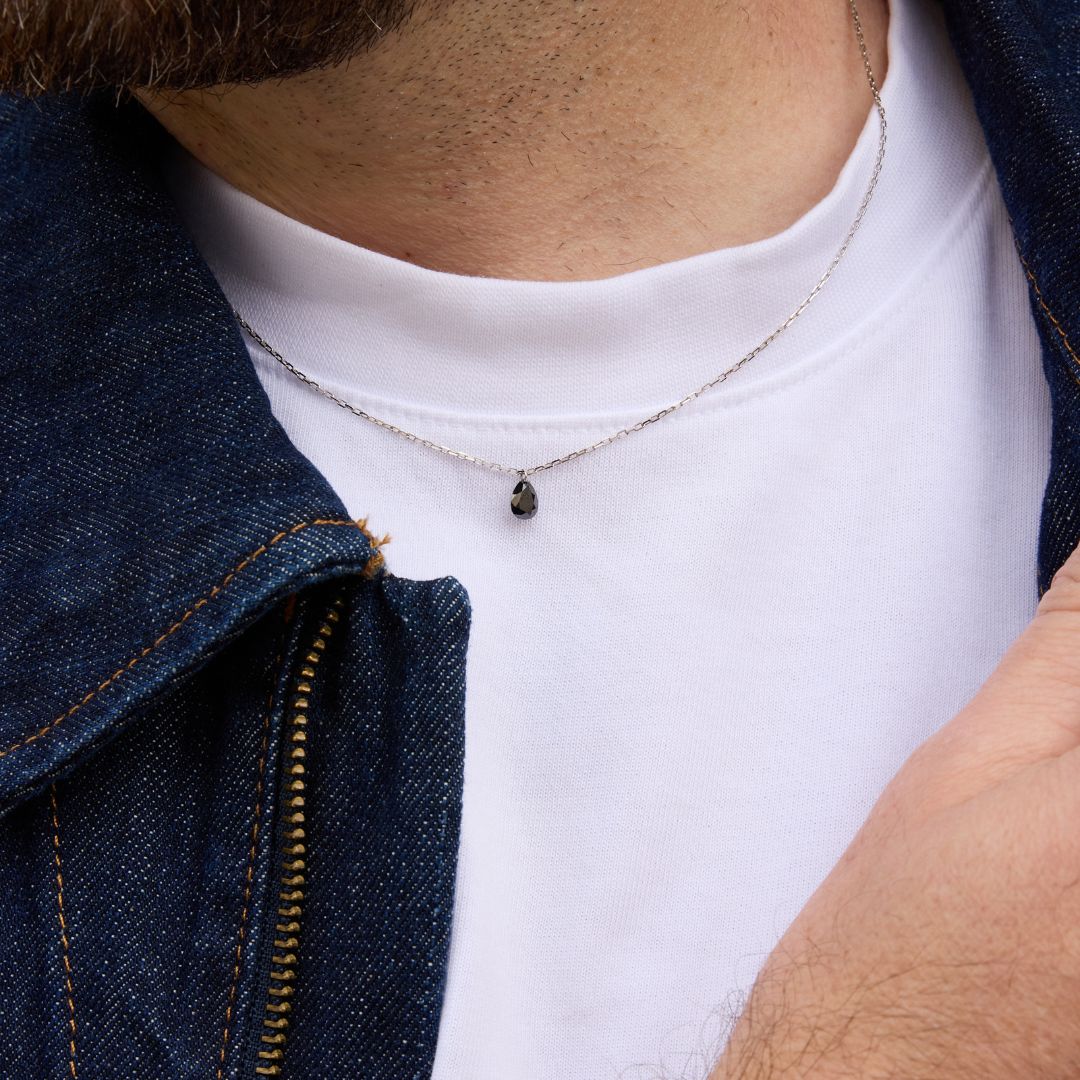 collier diamant noir poire, or blanc