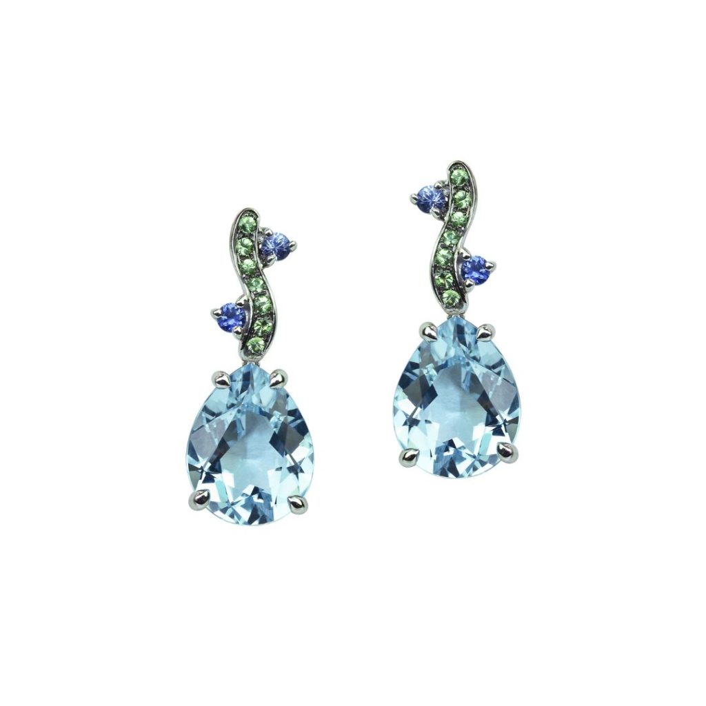 boucles d'oreilles pendantes topaze bleu, or blanc